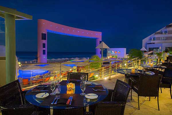 Restaurant - Beach Palace Cancun - All Inclusive Resort - Cancun, Mexico
